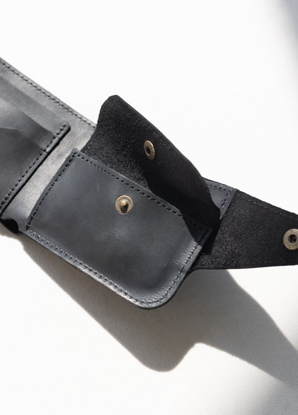 Місткий гаманець ручної роботи чорного кольору з натуральної вінтажної шкіри Boorbon (253738085)