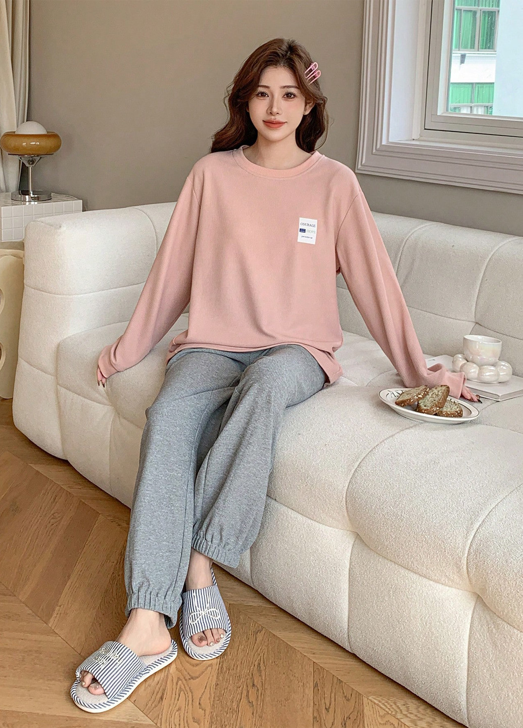 Комбинированная всесезон пижама (свитшот, брюки) свитшот + брюки SHEIN