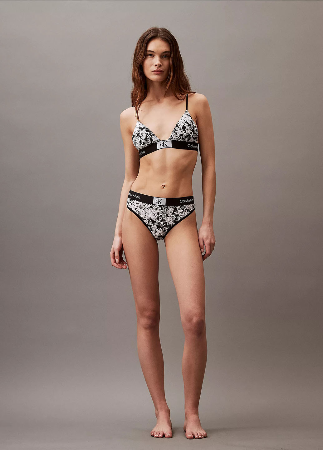 Чорно-білий демісезонний комплект (бюстгальтер, трусики) Calvin Klein