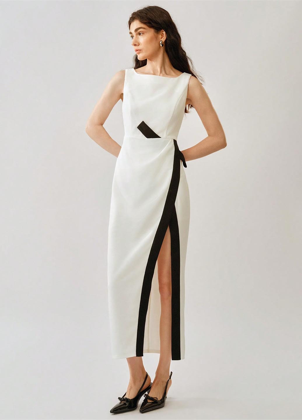 Черно-белое деловое платье футляр SHEIN колор блок