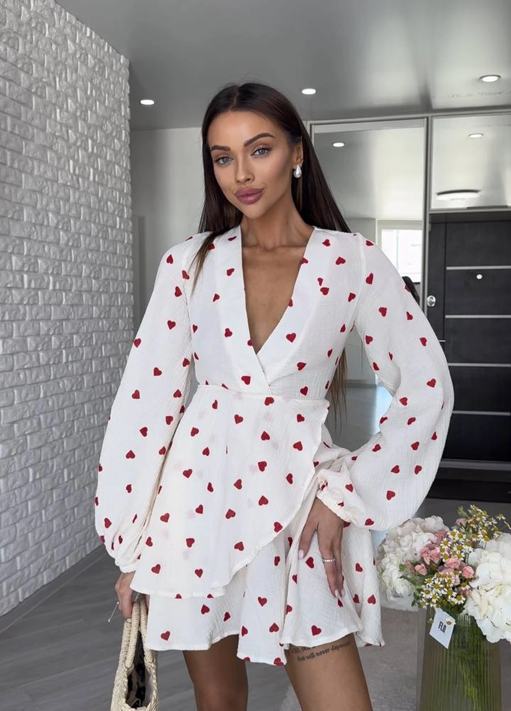 Білий кежуал сукня на запах Fashion сердечка