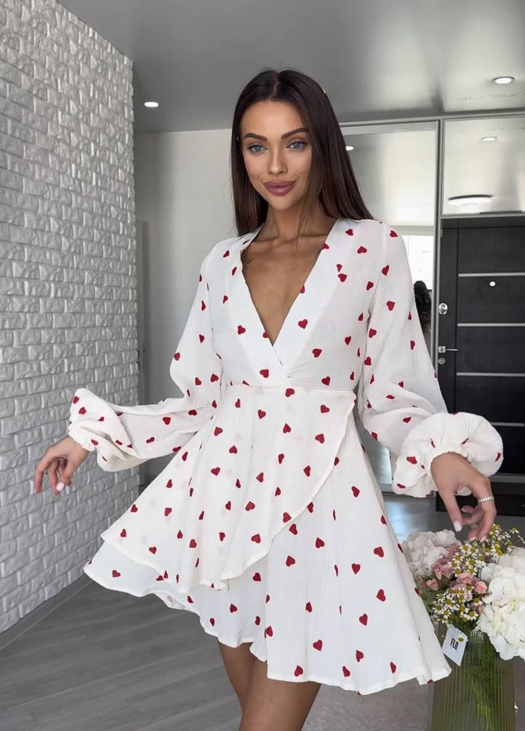 Білий кежуал сукня на запах Fashion сердечка