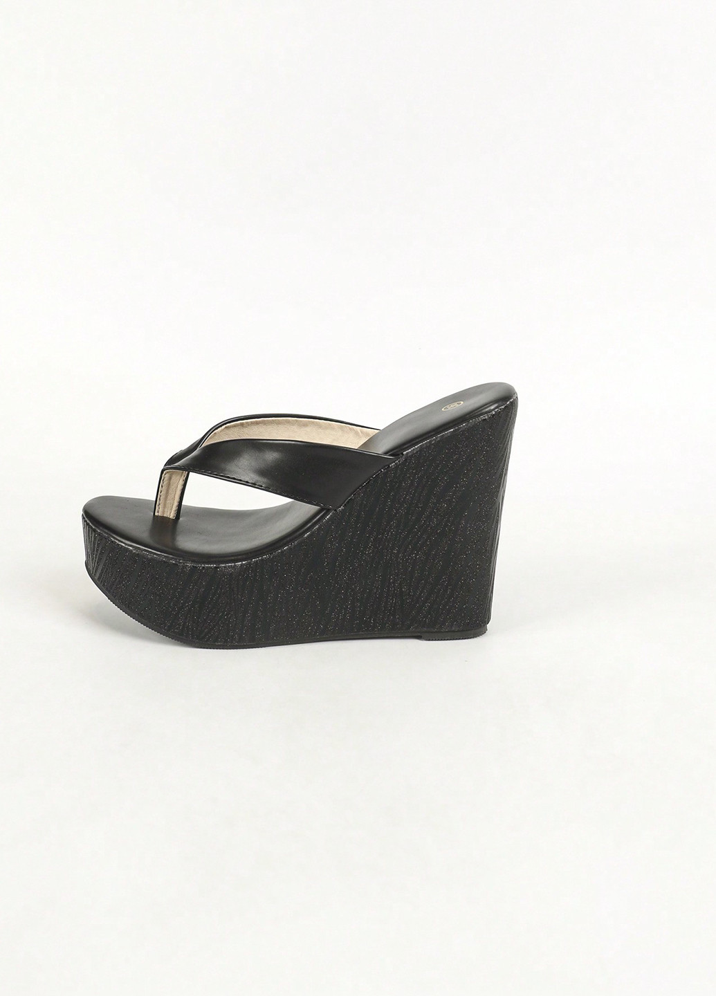 Черные шлепанцы SHEIN