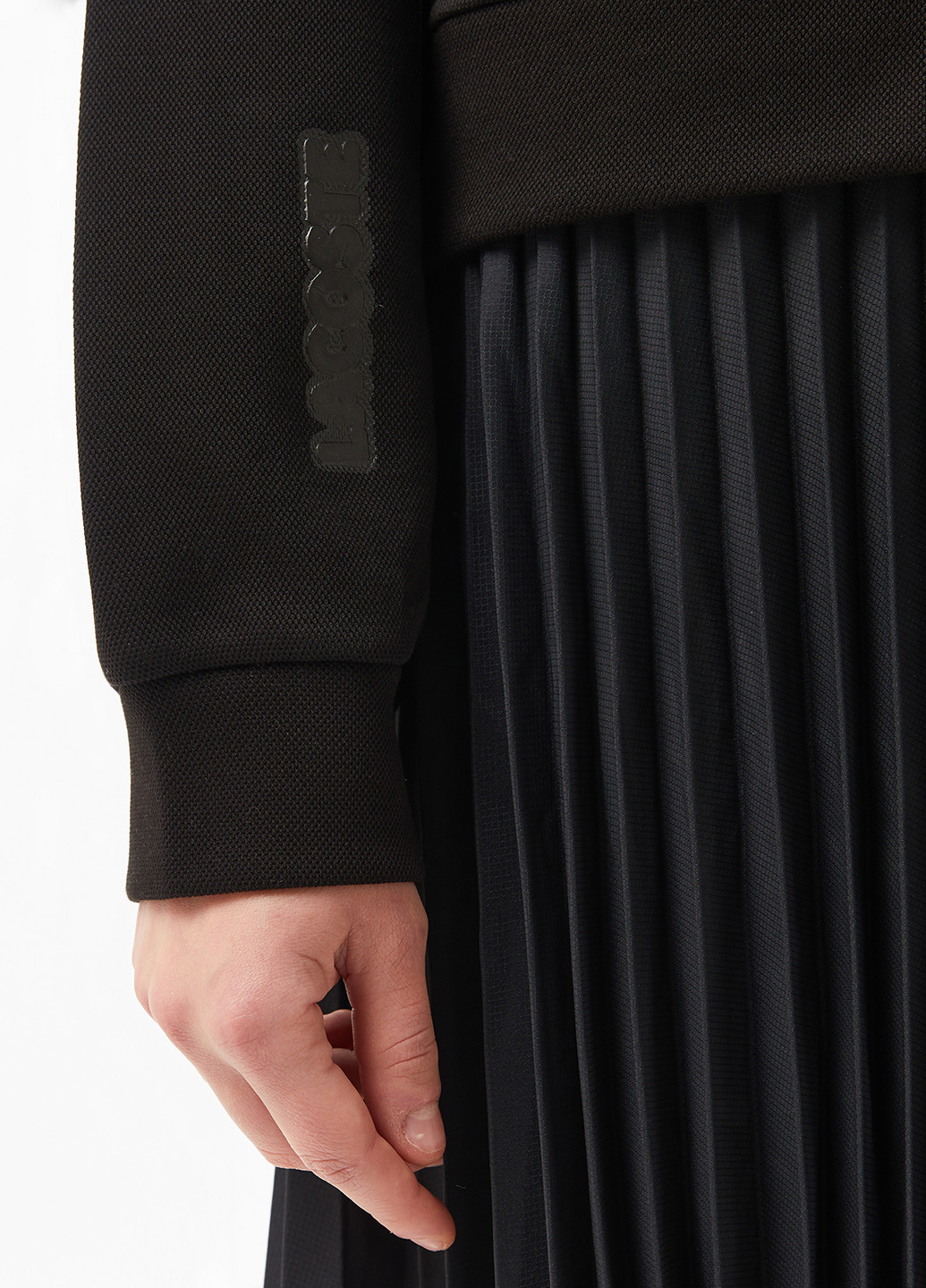 Чорна кежуал сукня плісована Lacoste однотонна