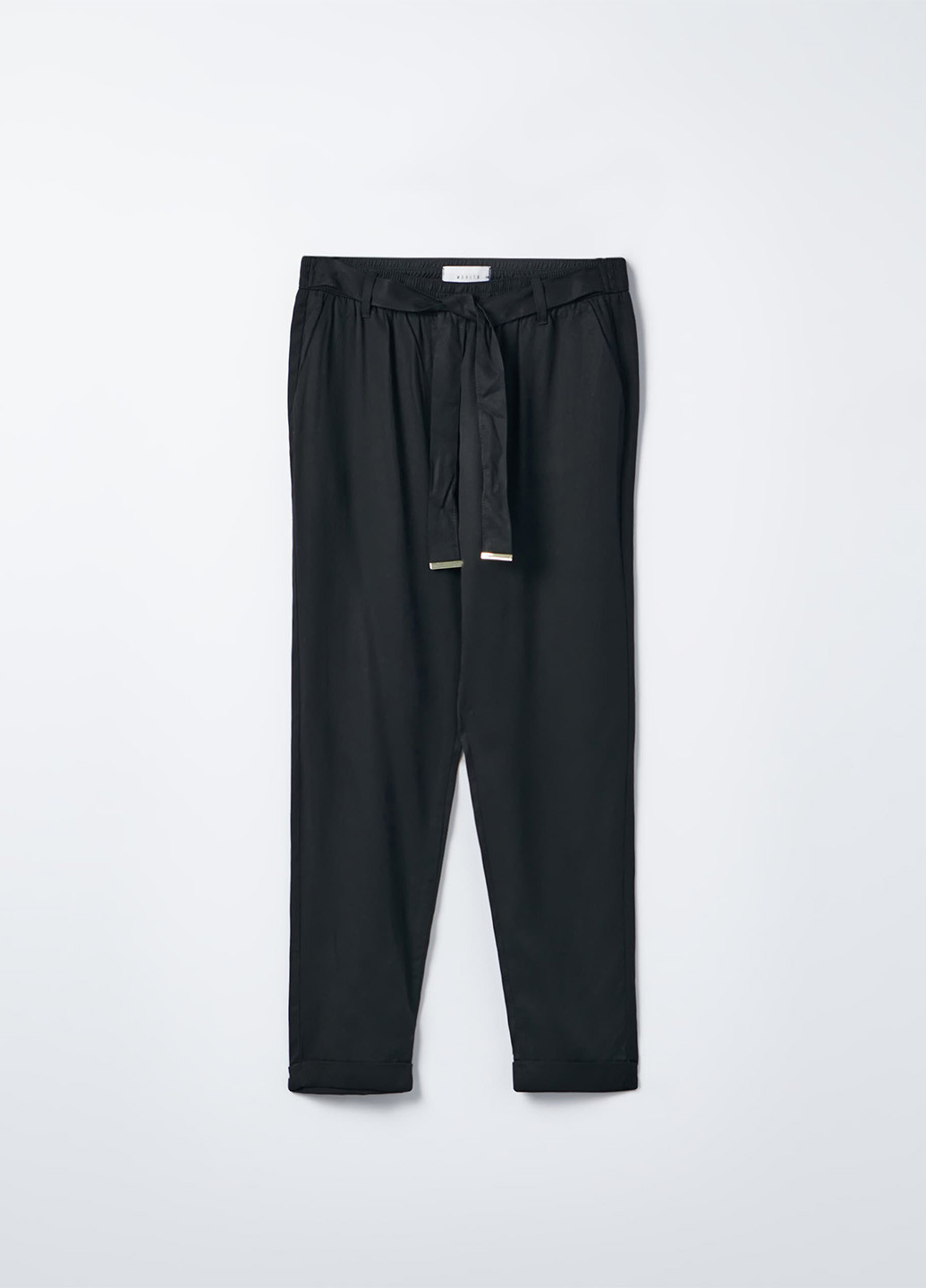 Черные кэжуал летние зауженные, укороченные брюки Mohito