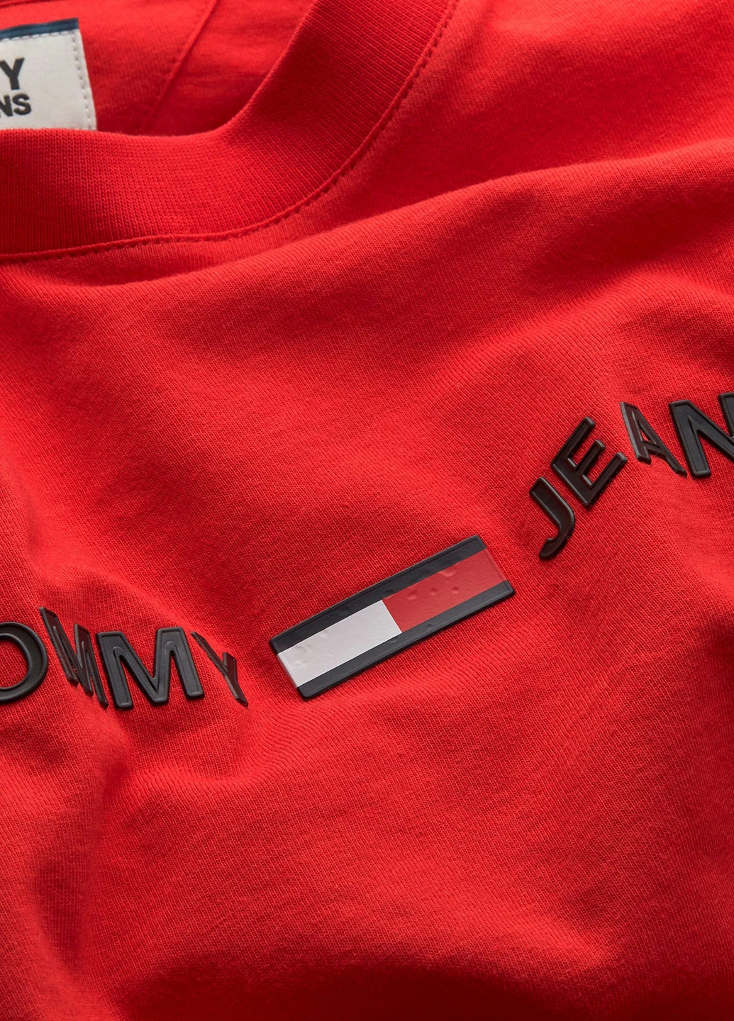 Красная футболка Tommy Jeans