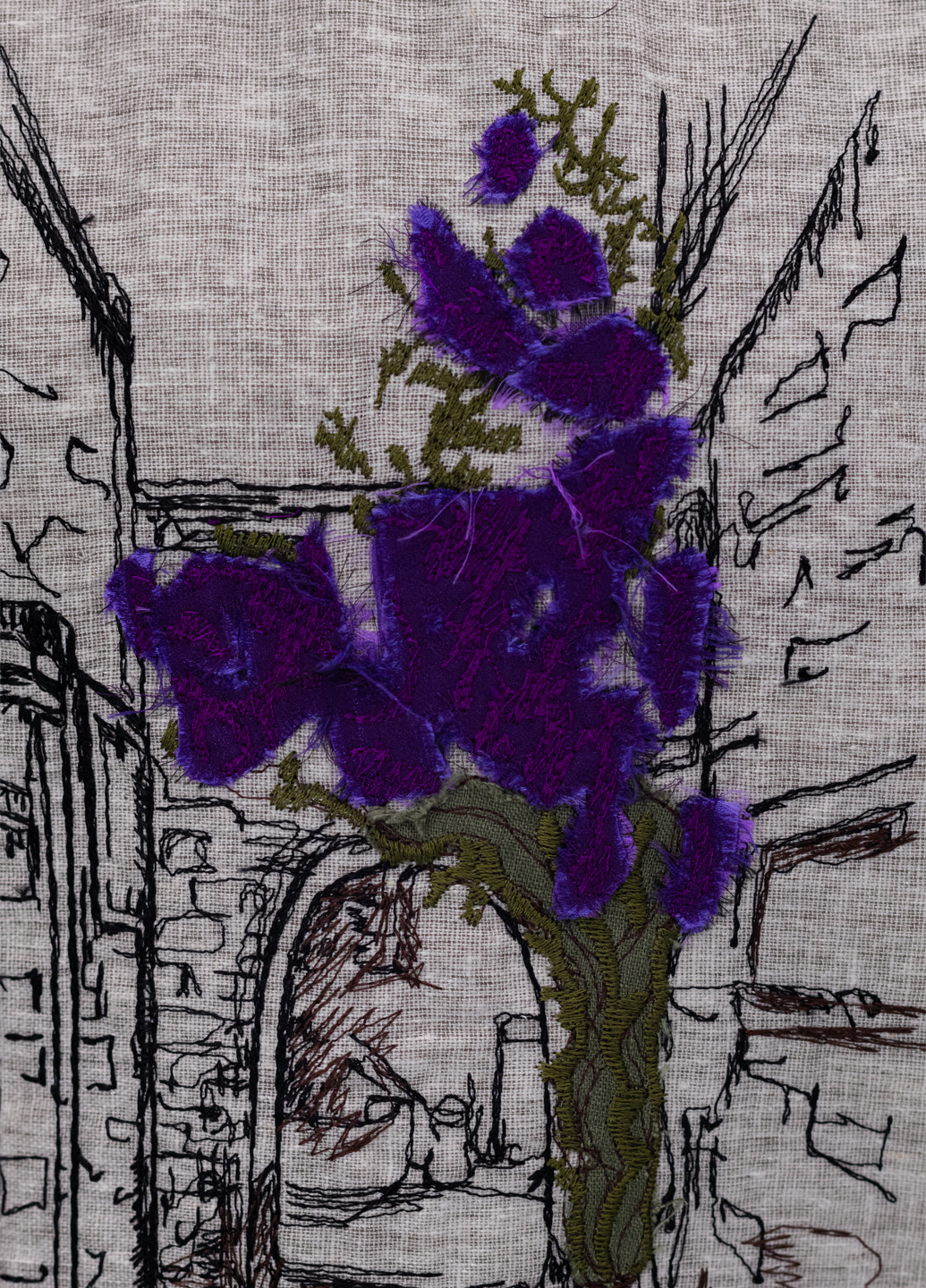 Білий світшот Nora Kvittin однотонний нашивки, вишивка, аплікація (301079919)