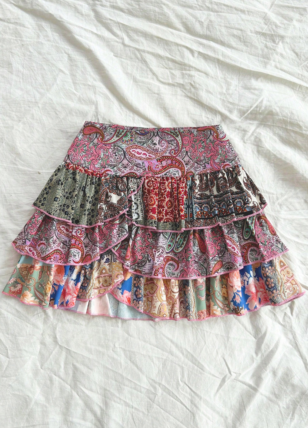 Разноцветная кэжуал "турецкие огурцы" юбка SHEIN клешированная