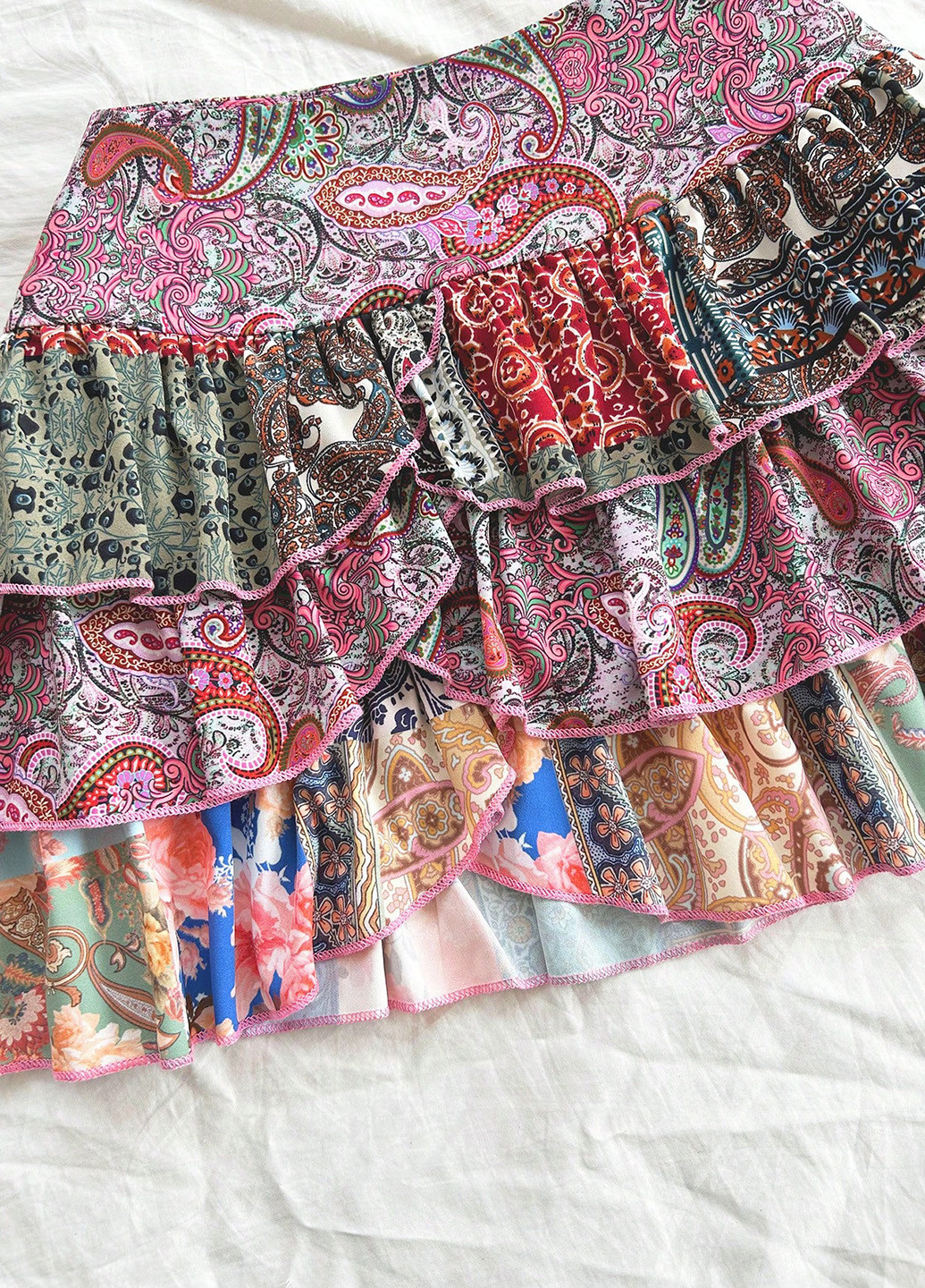 Разноцветная кэжуал "турецкие огурцы" юбка SHEIN клешированная