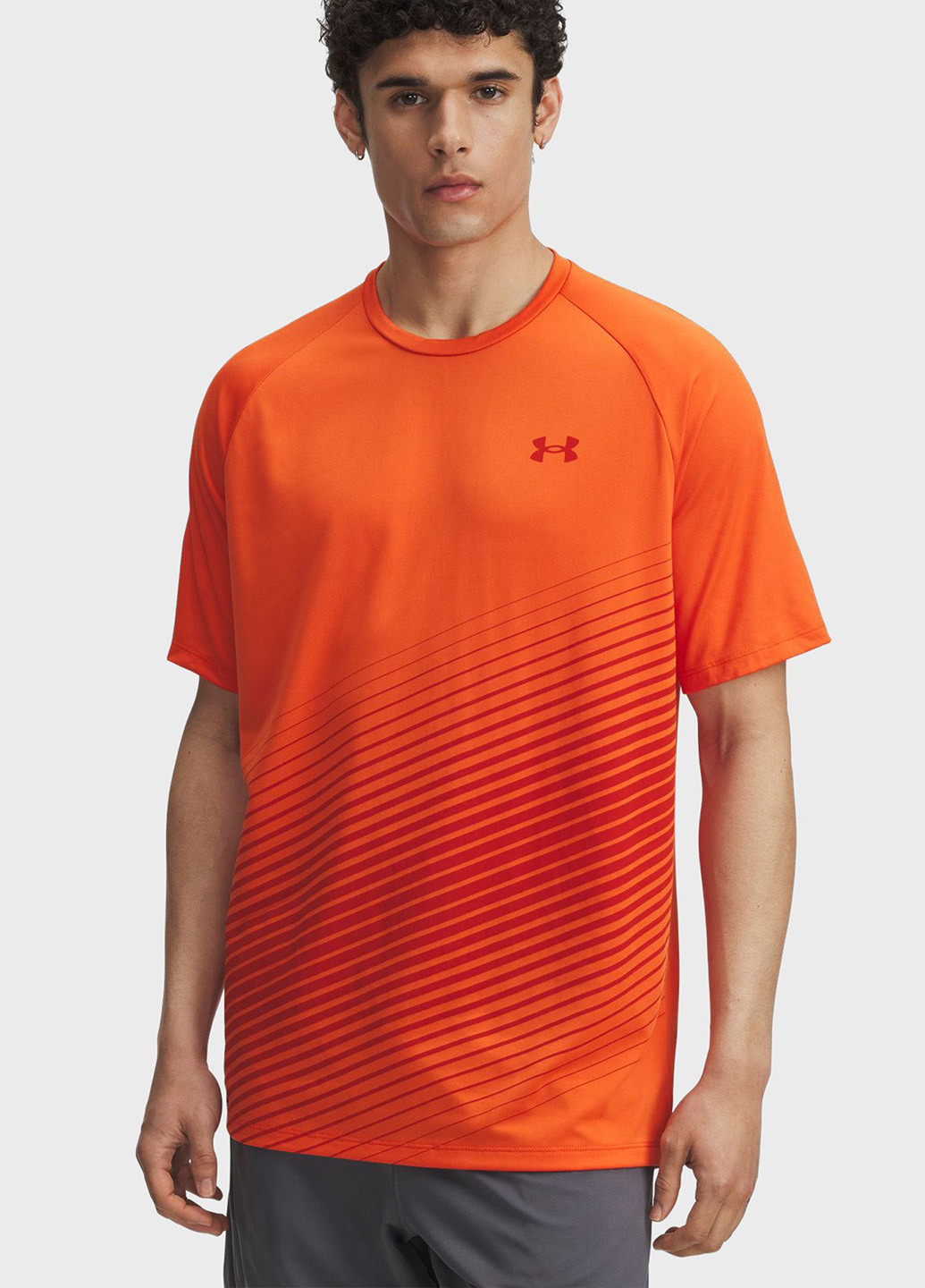 Помаранчева футболка Under Armour