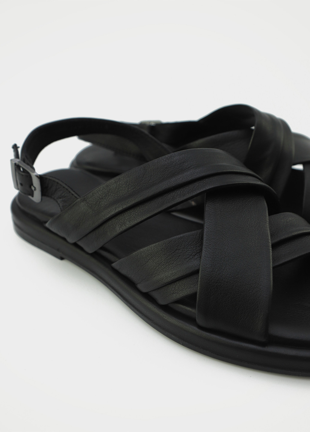 Черные босоножки URBAN TRACE с ремешком с пряжкой