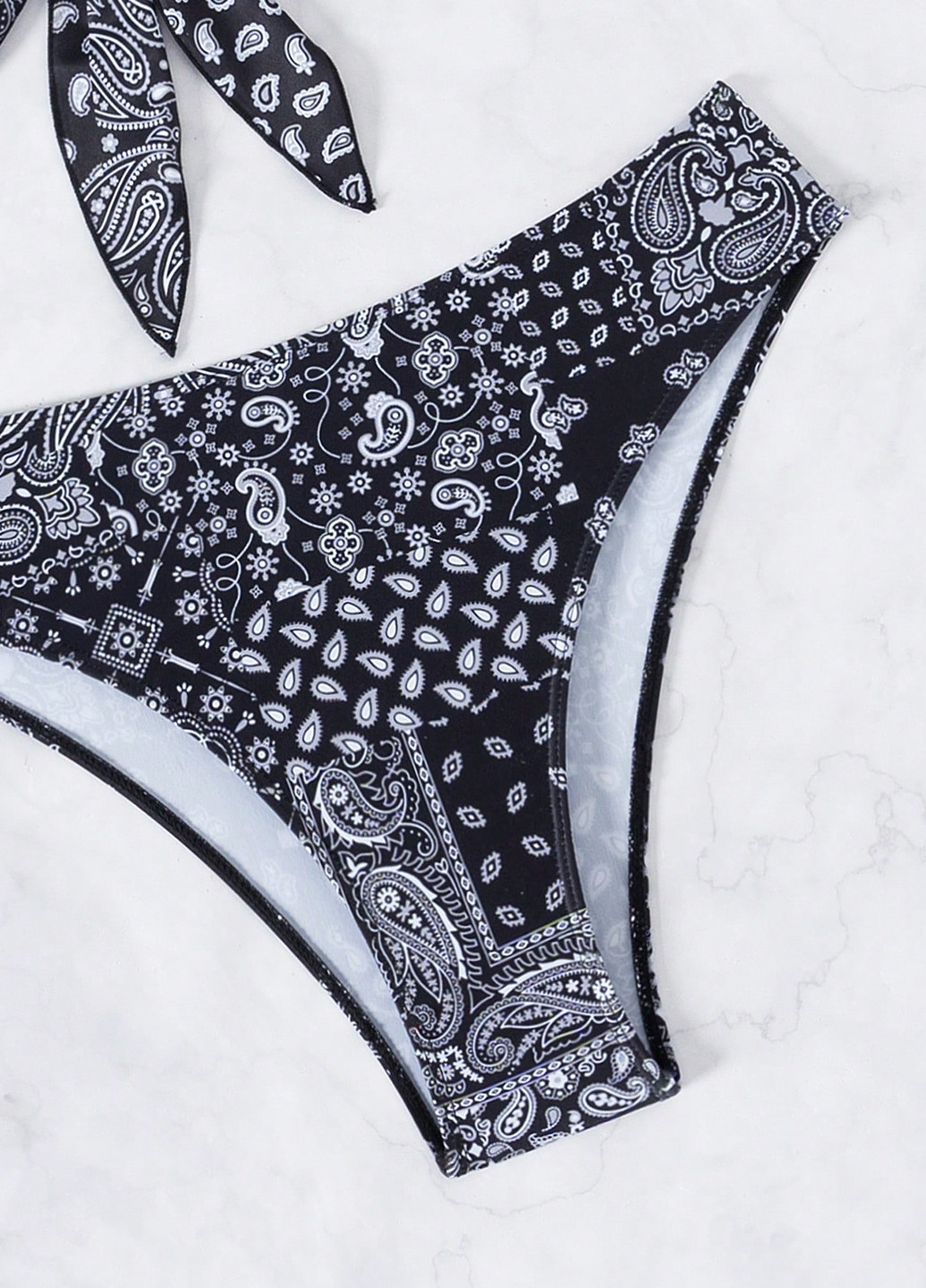 Черно-белый летний купальник (лиф, трусики) бандо, раздельный SHEIN