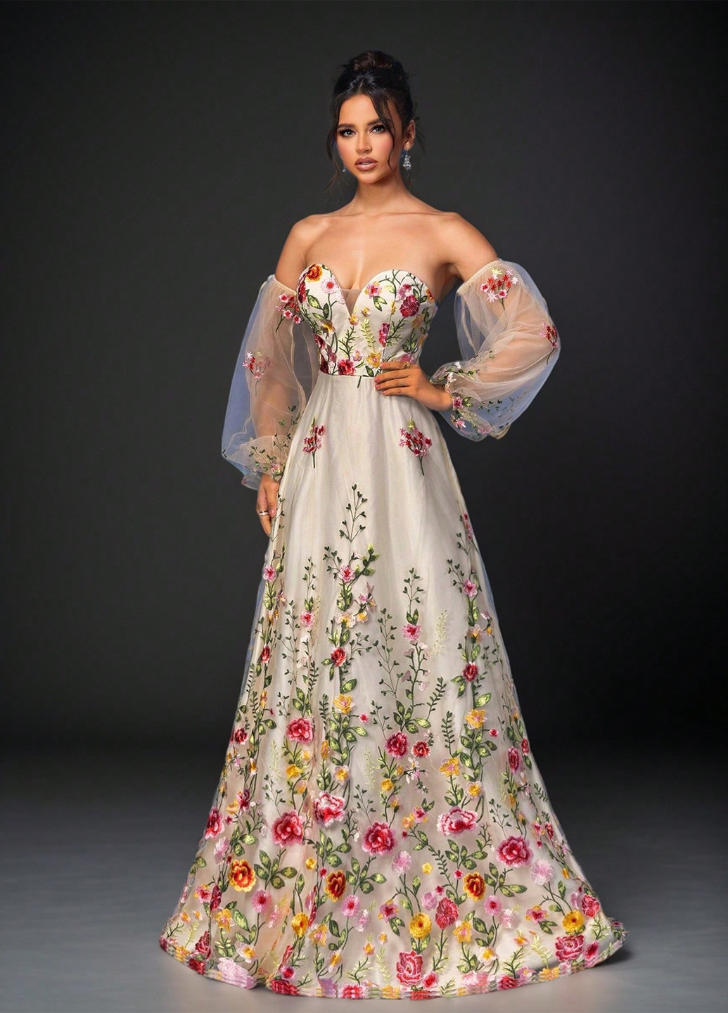 Світло-сіра вечірня сукня з спідницею-сонце, з відкритими плечима, з відкритою спиною SHEIN з квітковим принтом