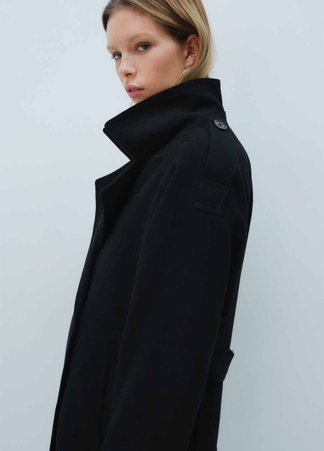 Черное демисезонное Пальто двубортное H&M