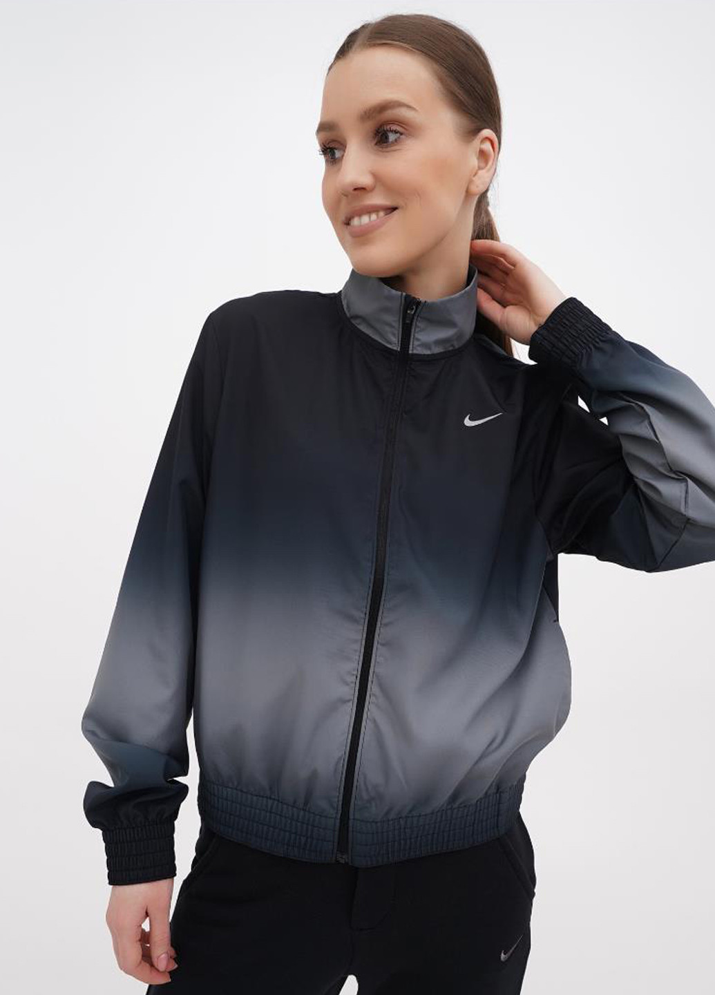 Вітрівка DX1039-010 SWSH RUN PRNT JKT Nike (322022482}