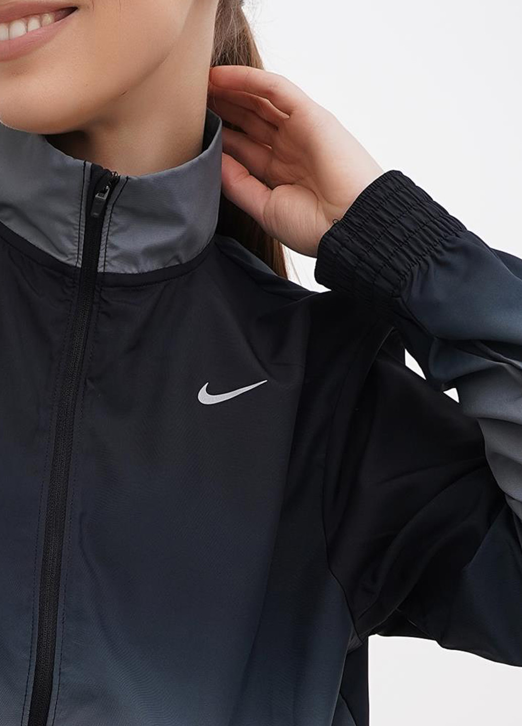 Вітрівка DX1039-010 SWSH RUN PRNT JKT Nike (322022482}