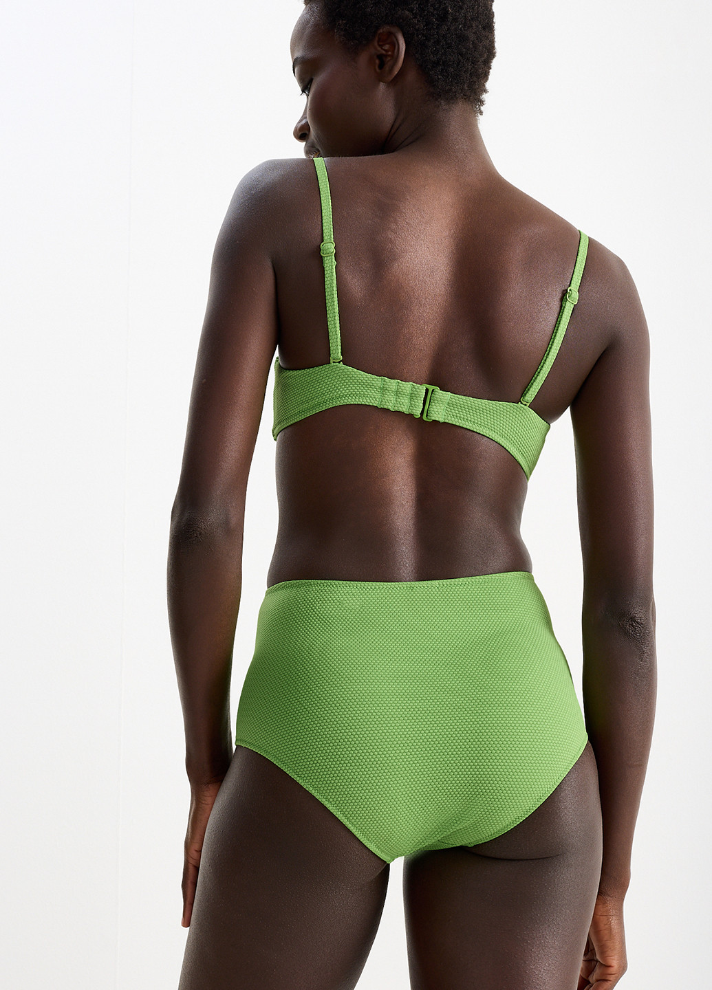 Зеленые купальные трусики-плавки однотонные C&A