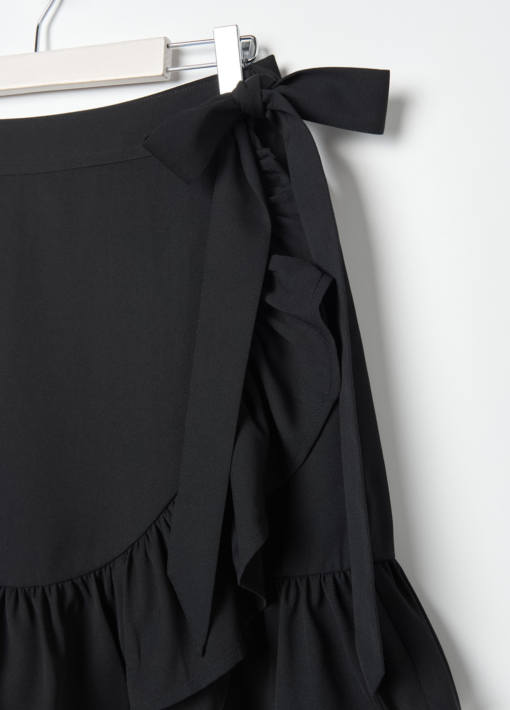 Черная кэжуал однотонная юбка Sinsay на запах
