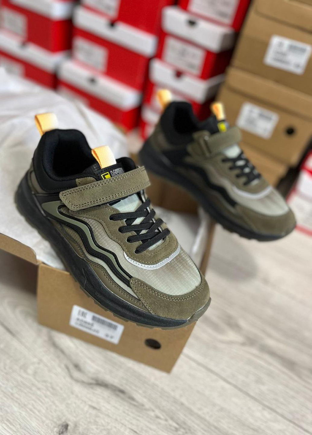 Хакі Осінні кросівки Clibee