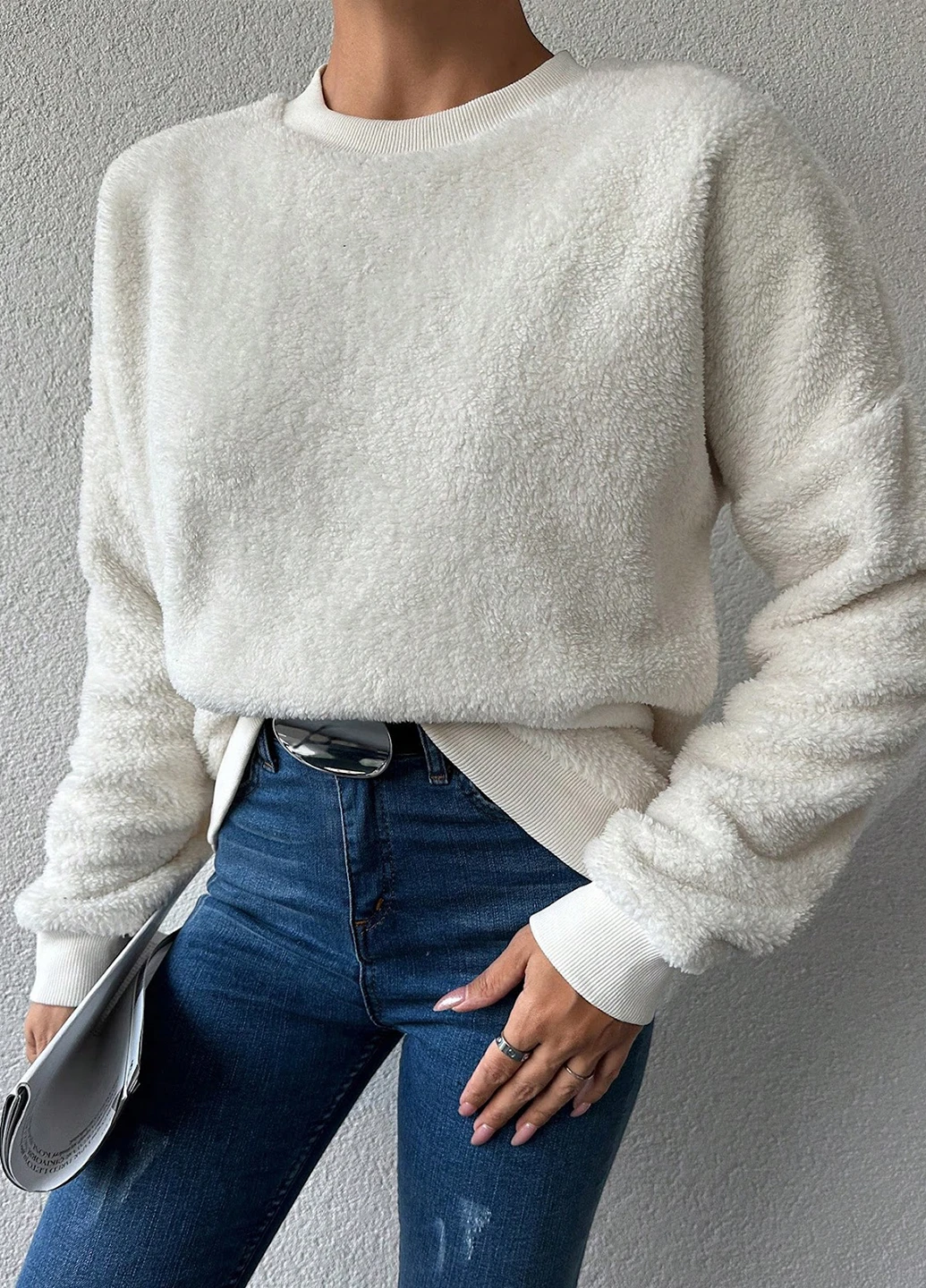 Белый свитшот SHEIN однотонный без декора (329522382)