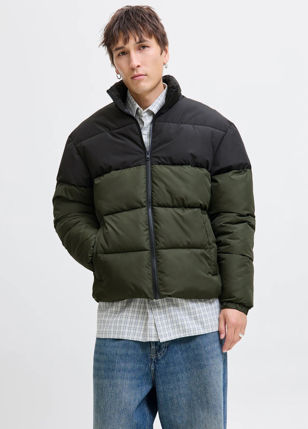 Оливкова (хакі) демісезонна куртка Jack & Jones