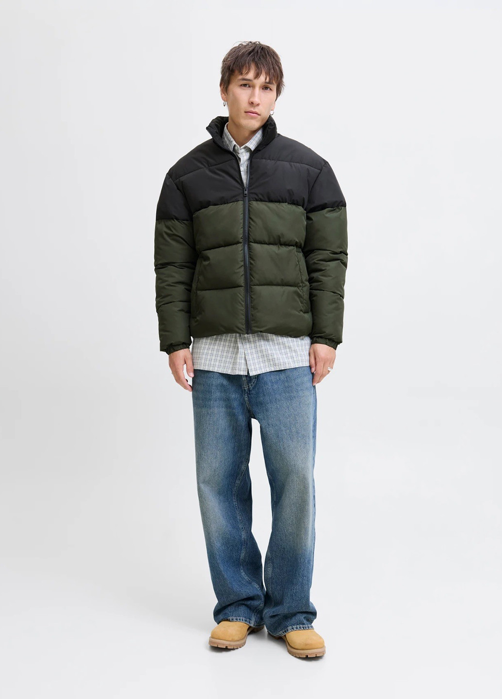 Оливкова (хакі) демісезонна куртка Jack & Jones