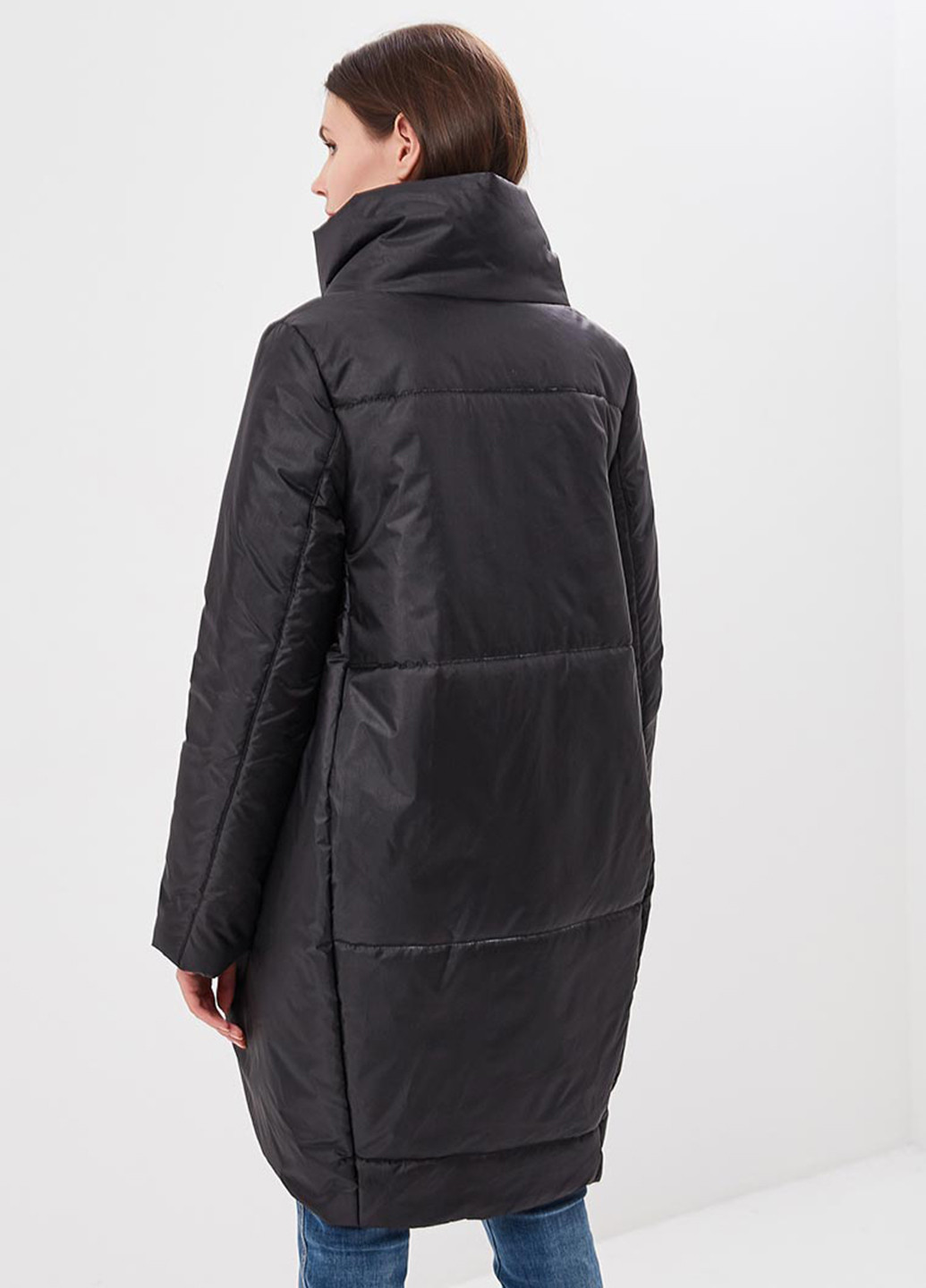 Черная зимняя куртка SFN