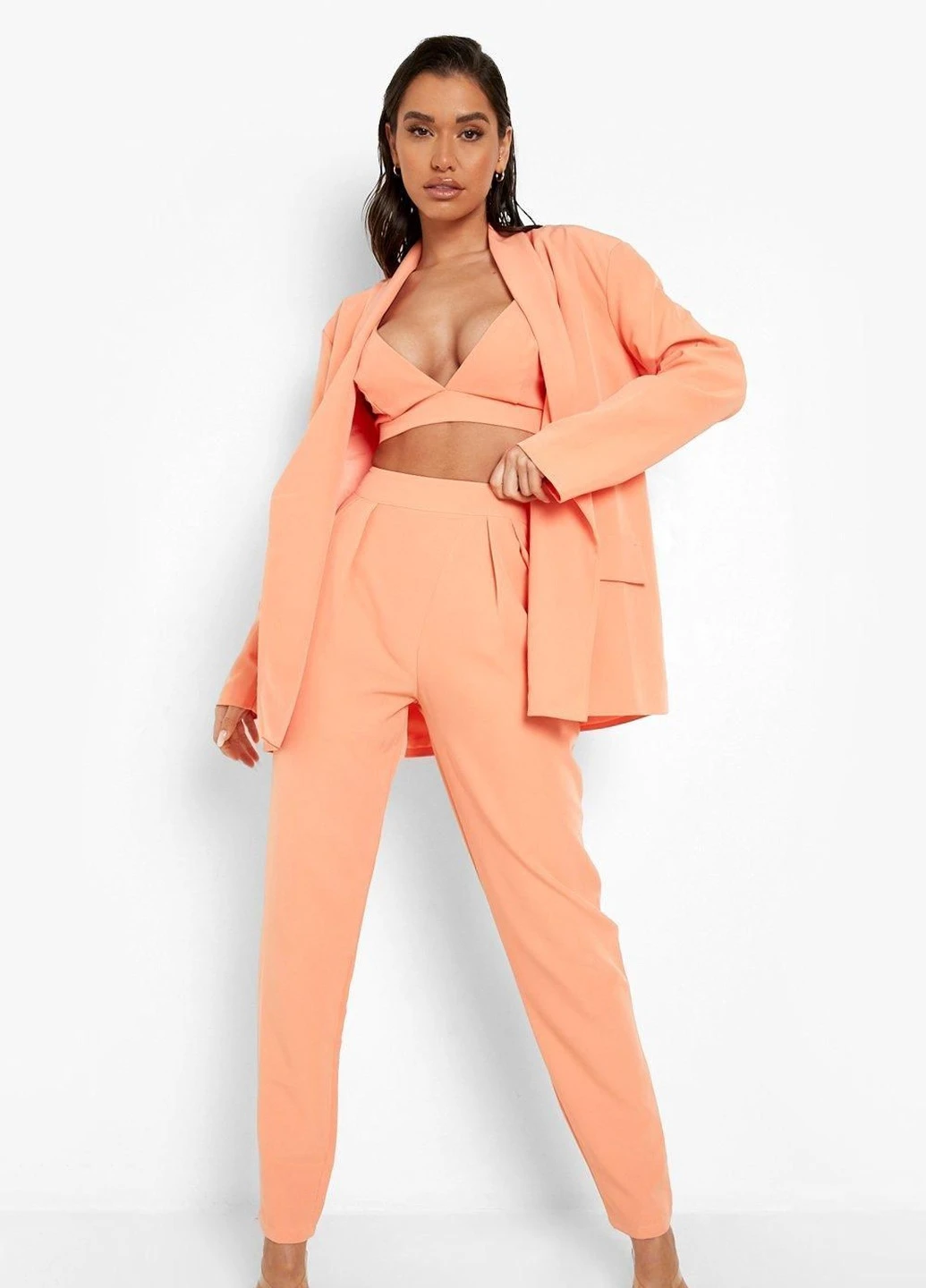 Персиковый женский жакет Boohoo однотонный - демисезонный