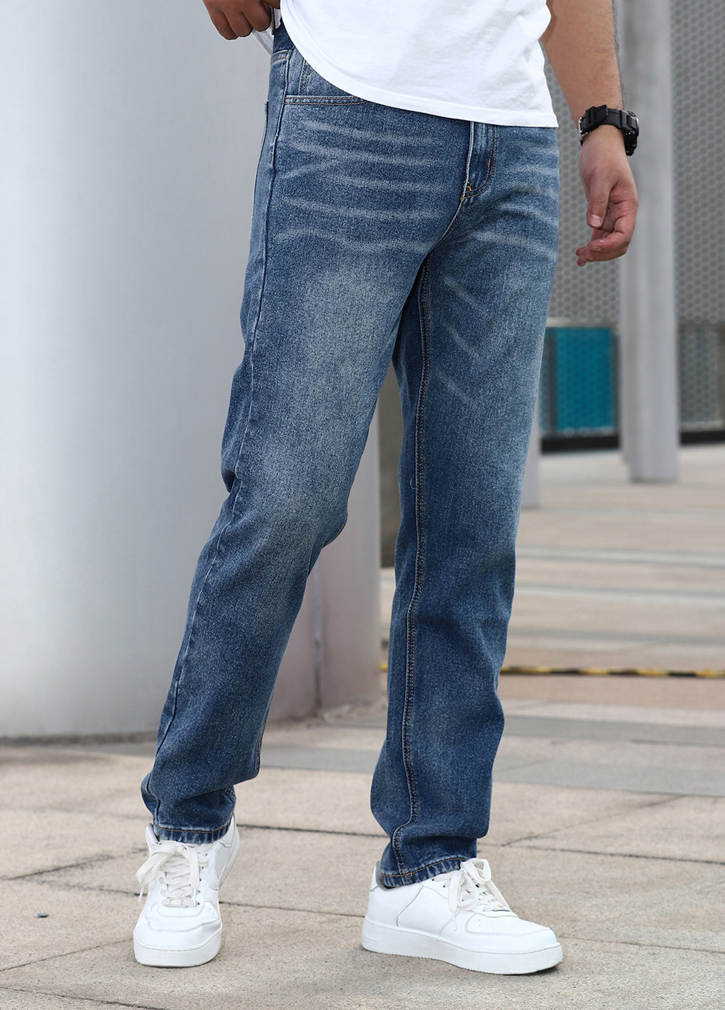 Синие демисезонные регюлар фит джинсы SHEIN