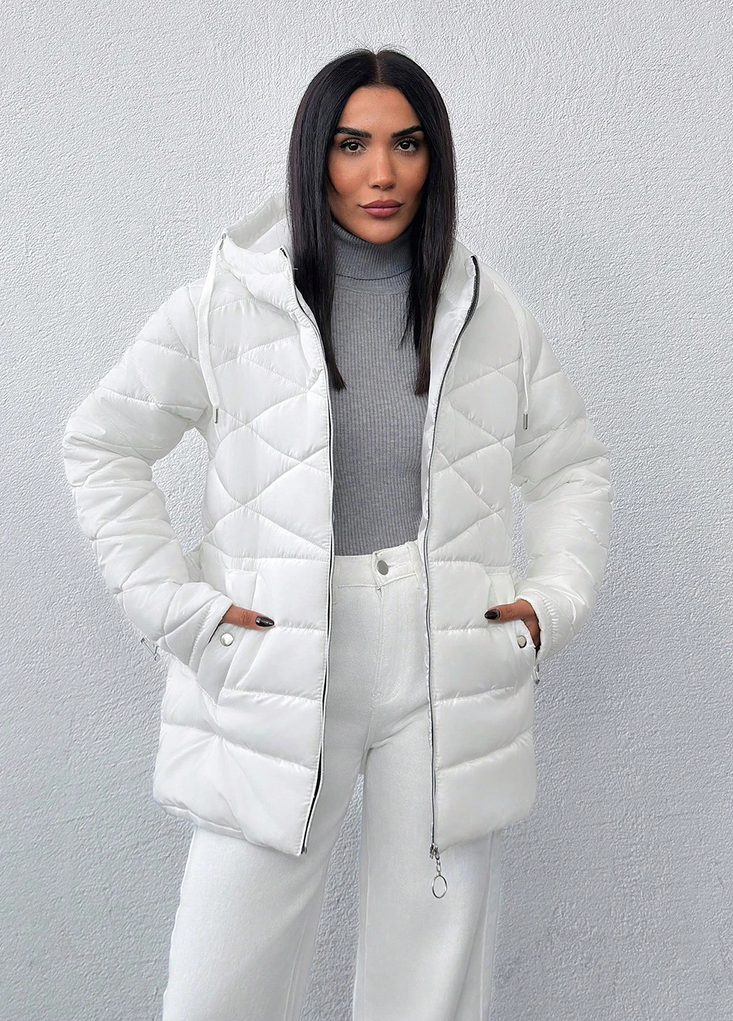 Біла зимня куртка SHEIN