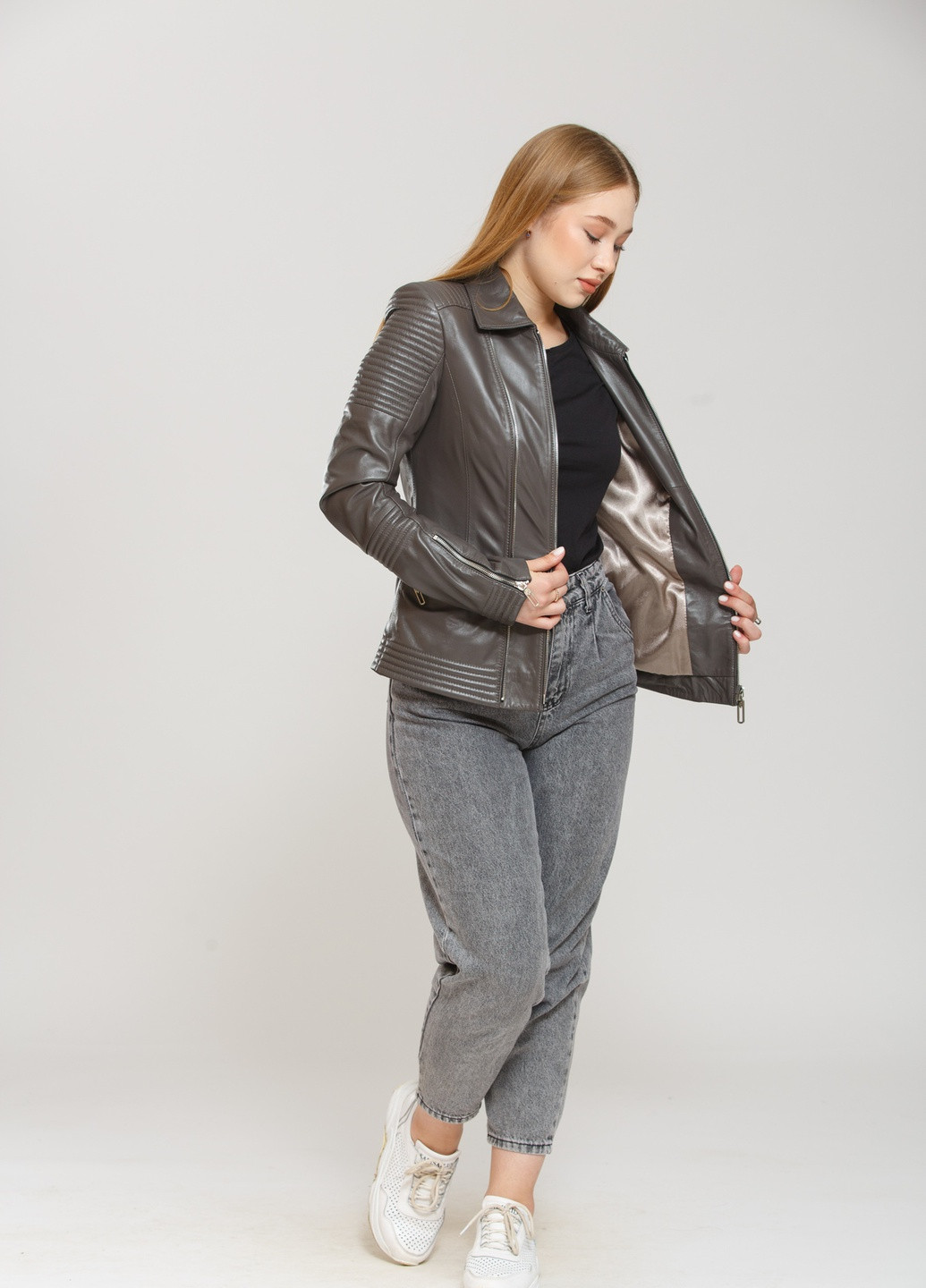 Серая демисезонная куртка серый Sacha Pacha