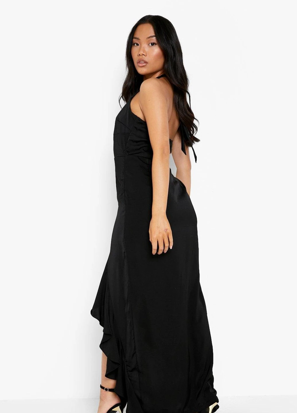 Черное платье Boohoo