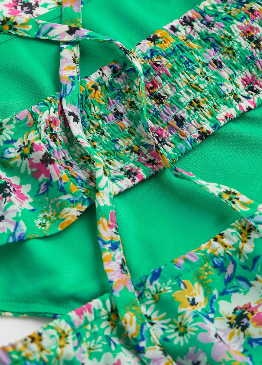 Зеленое кэжуал платье H&M с цветочным принтом