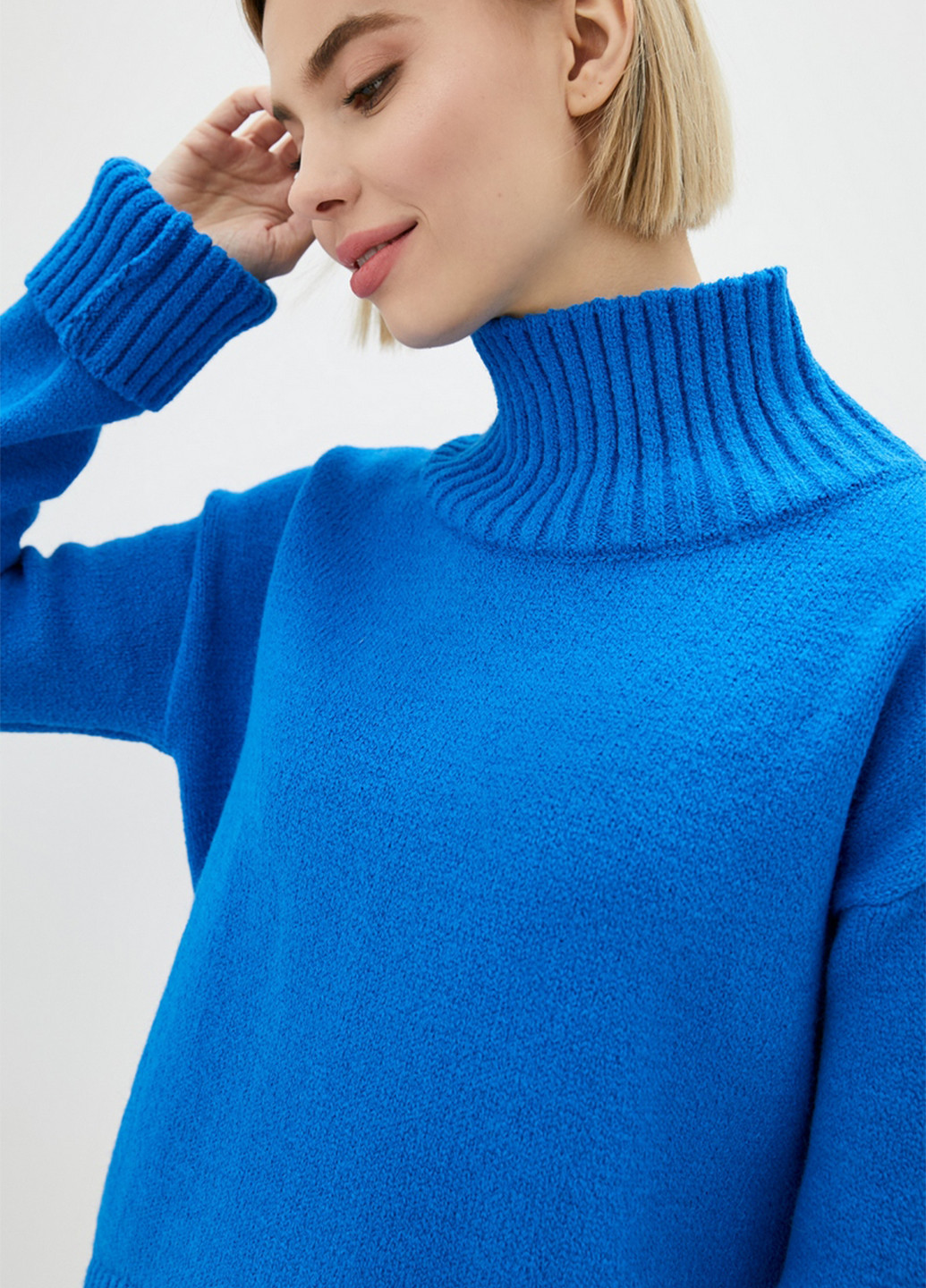 Темно-блакитний зимовий светр Sewel