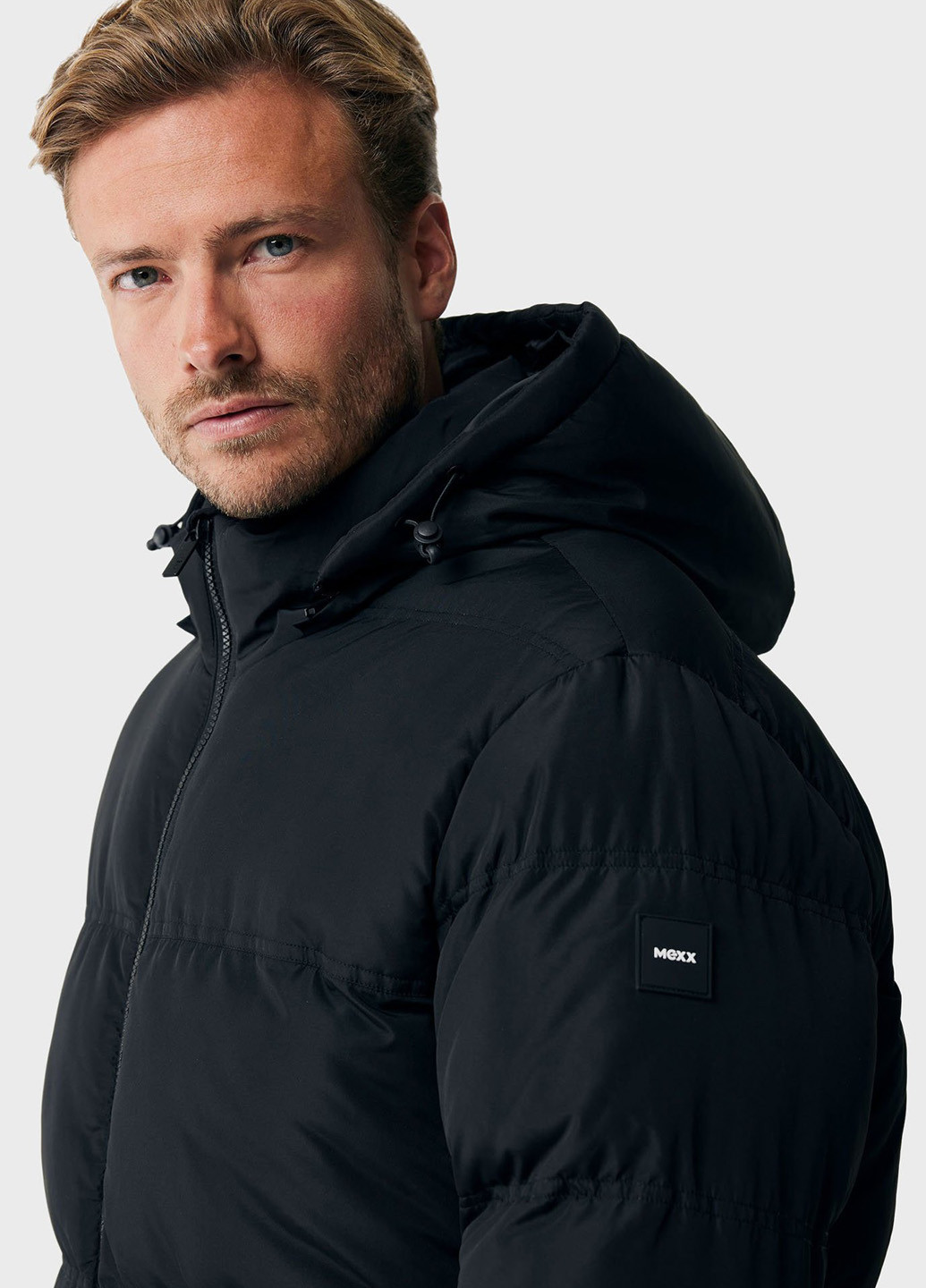 Черная зимняя куртка Mexx