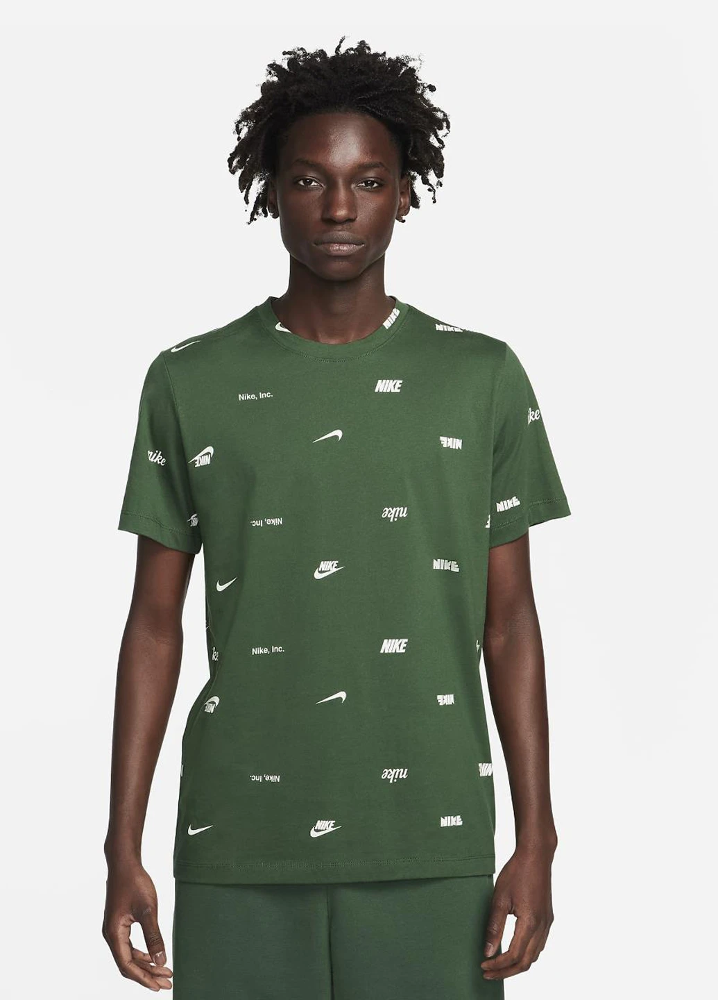Зелена футболка fd1279-323 Nike Club