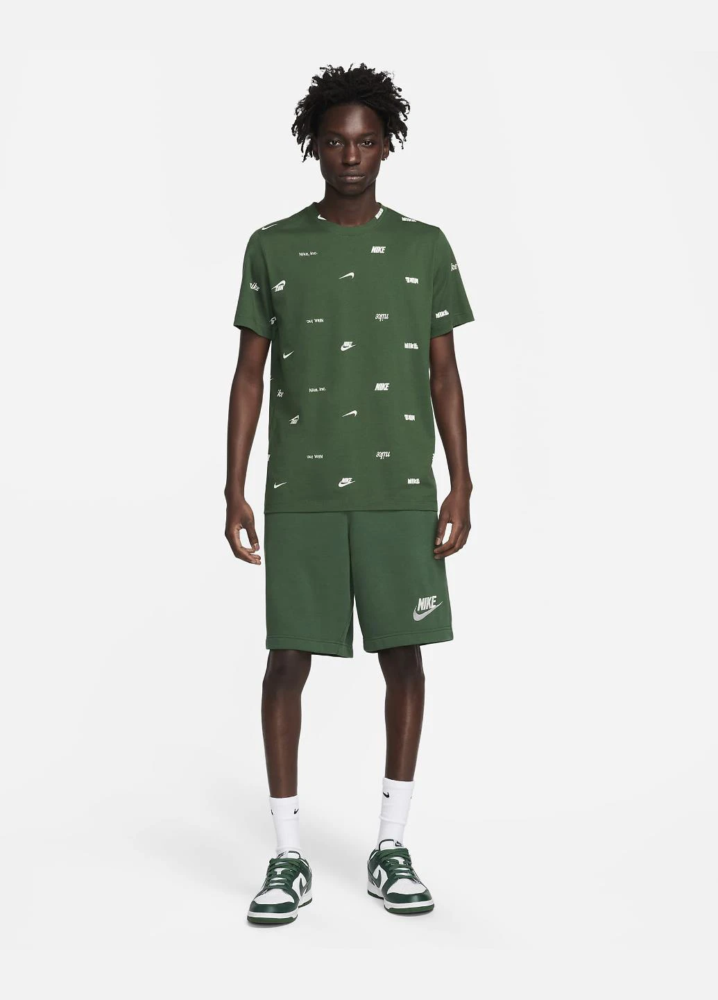 Зелена футболка fd1279-323 Nike Club