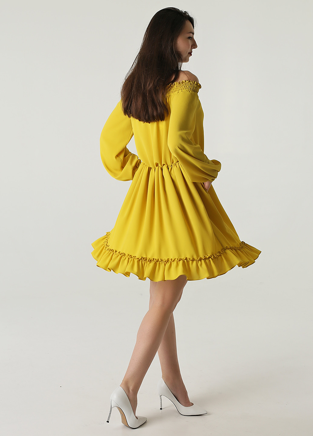 Желтое кэжуал платье с открытыми плечами Matkovska Design однотонное