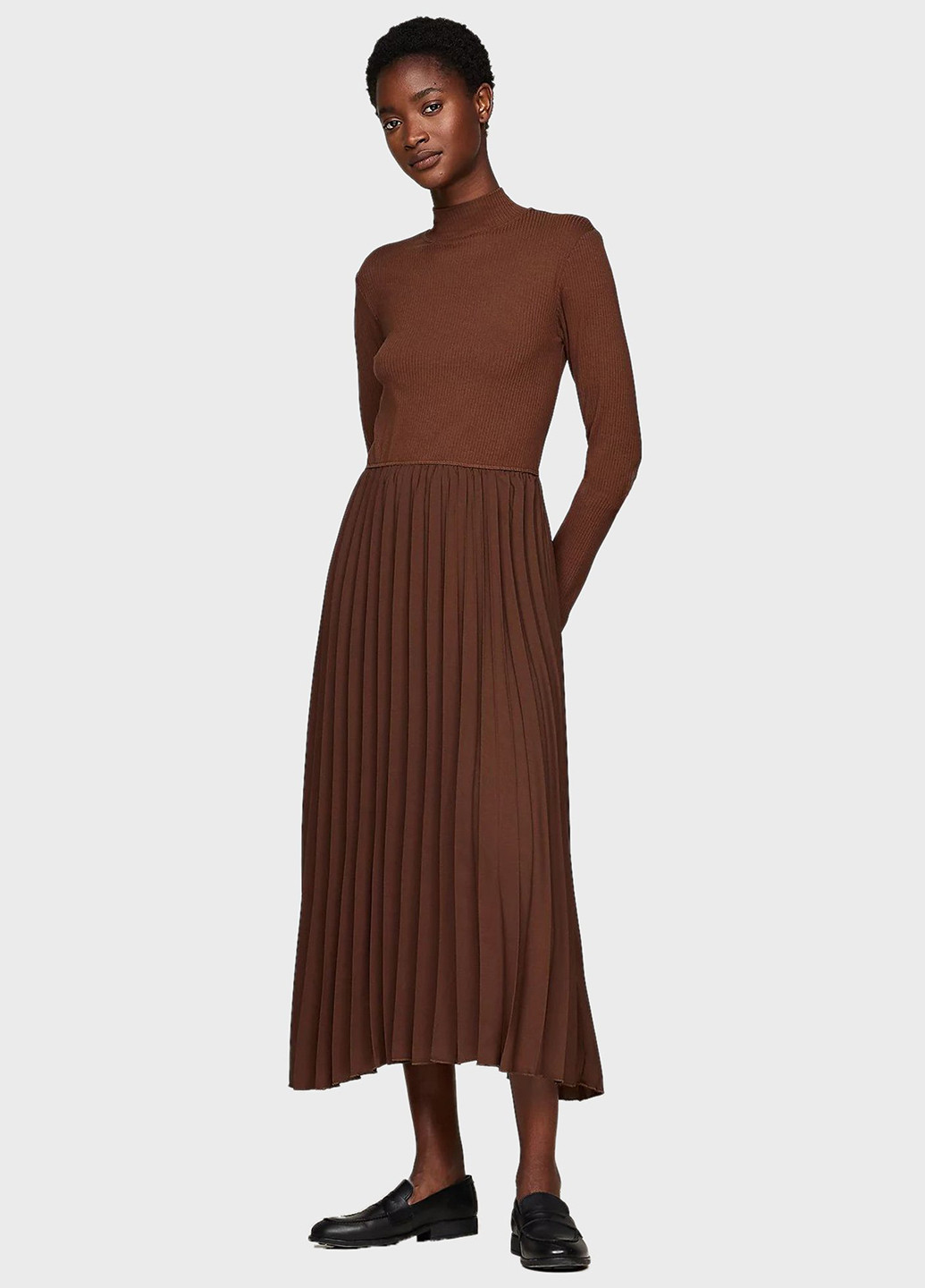 Коричнева кежуал сукня плісована Tommy Hilfiger однотонна