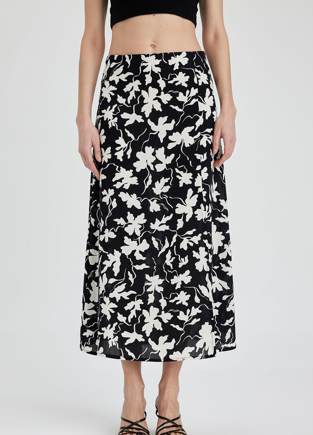 Черно-белая кэжуал цветочной расцветки юбка DeFacto а-силуэта (трапеция)