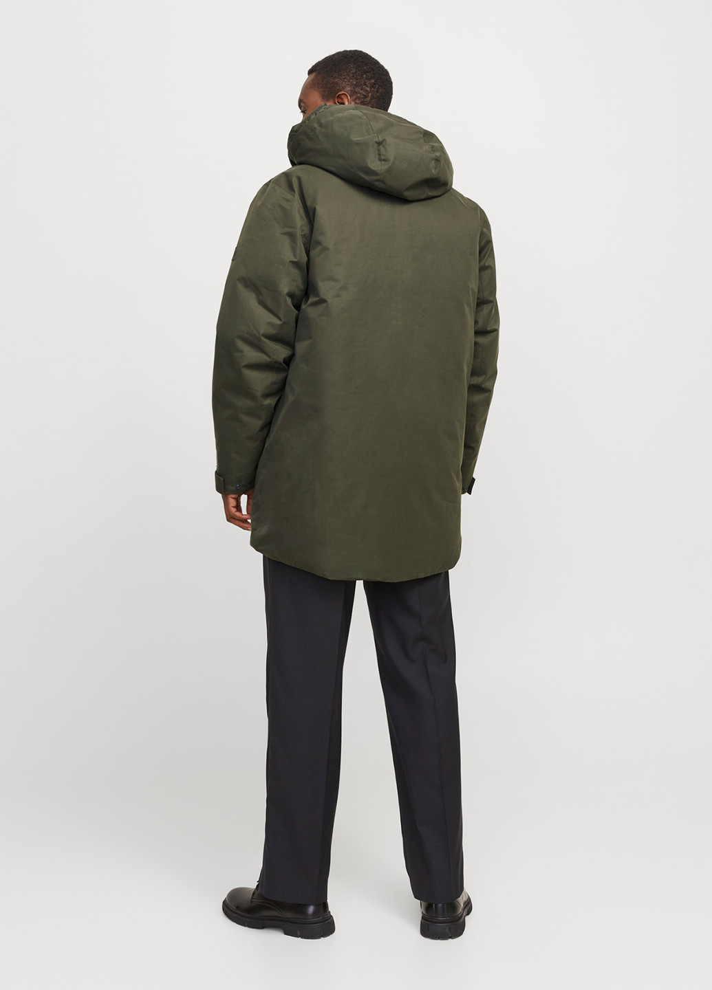 Оливкова (хакі) зимня куртка Jack & Jones