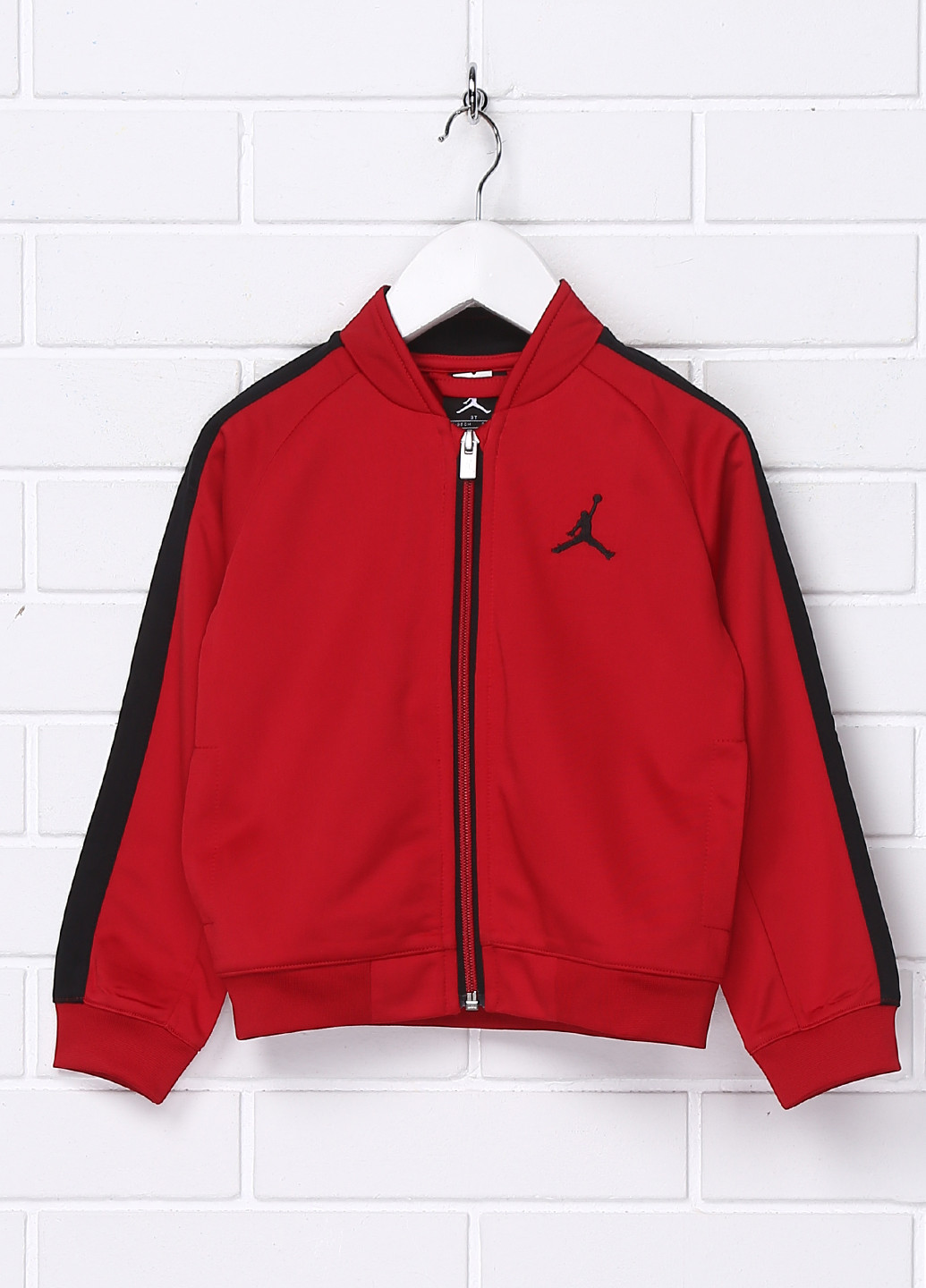 Красная демисезонная куртка Jordan