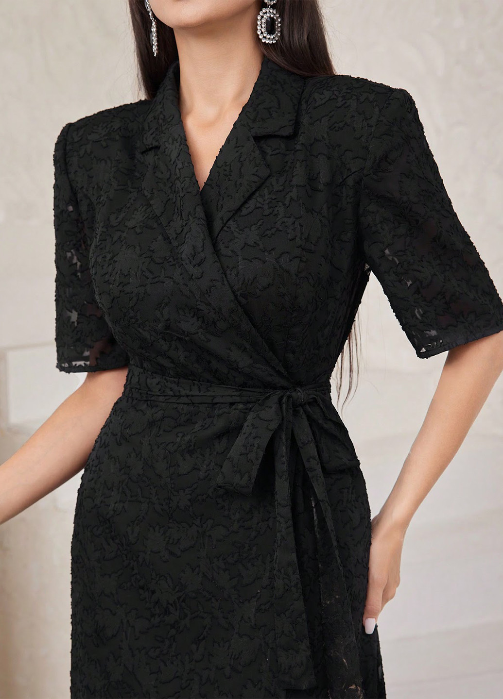 Черное кэжуал платье на запах SHEIN однотонное