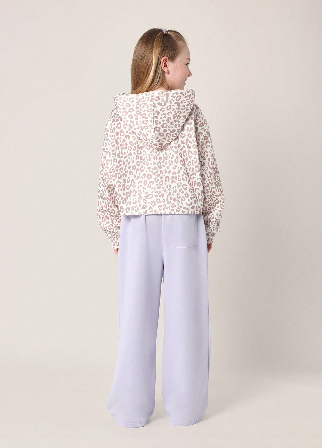 Комбинированный демисезонный костюм (толстовка, брюки) брючный SHEIN