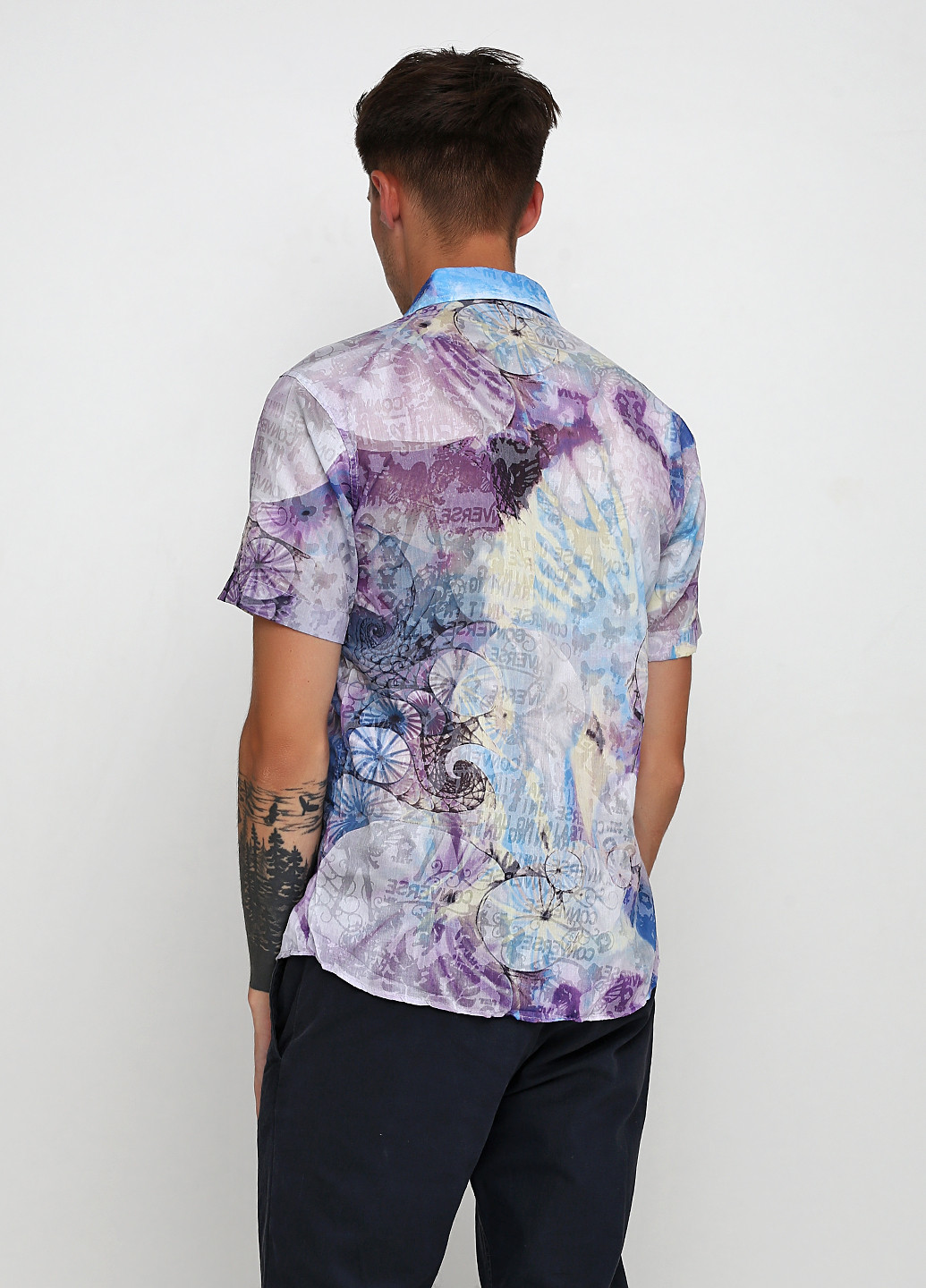 Бледно-фиолетовая кэжуал рубашка с абстрактным узором RW