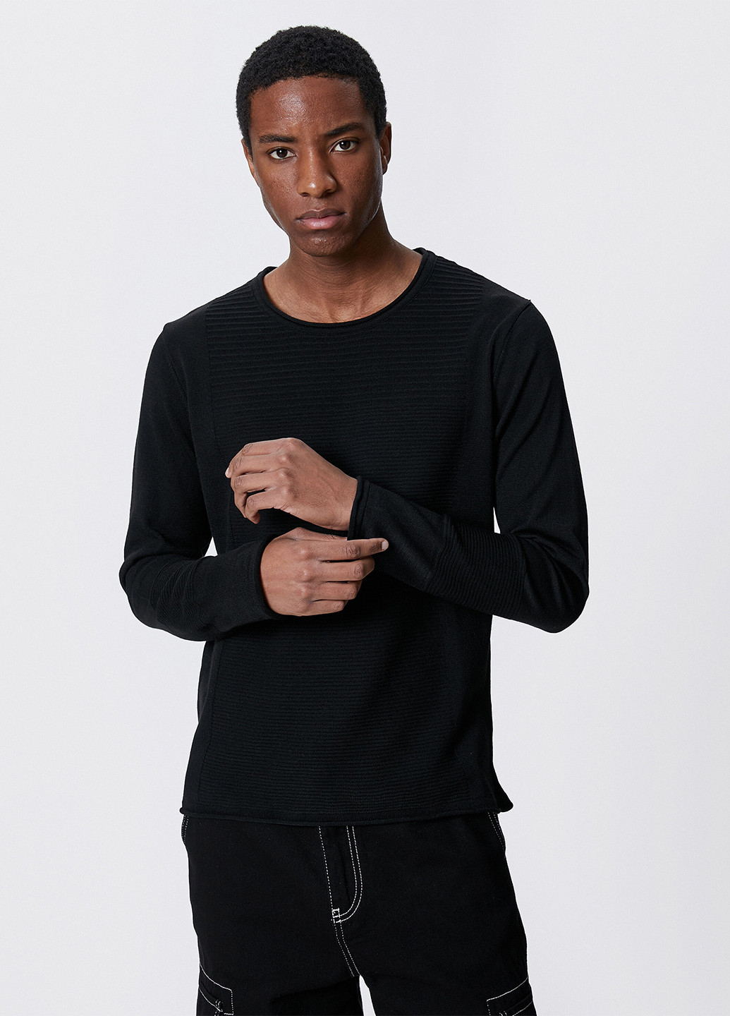 Черный демисезонный свитер джемпер KOTON