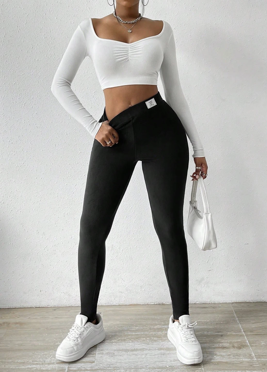 Черные демисезонные леггинсы SHEIN