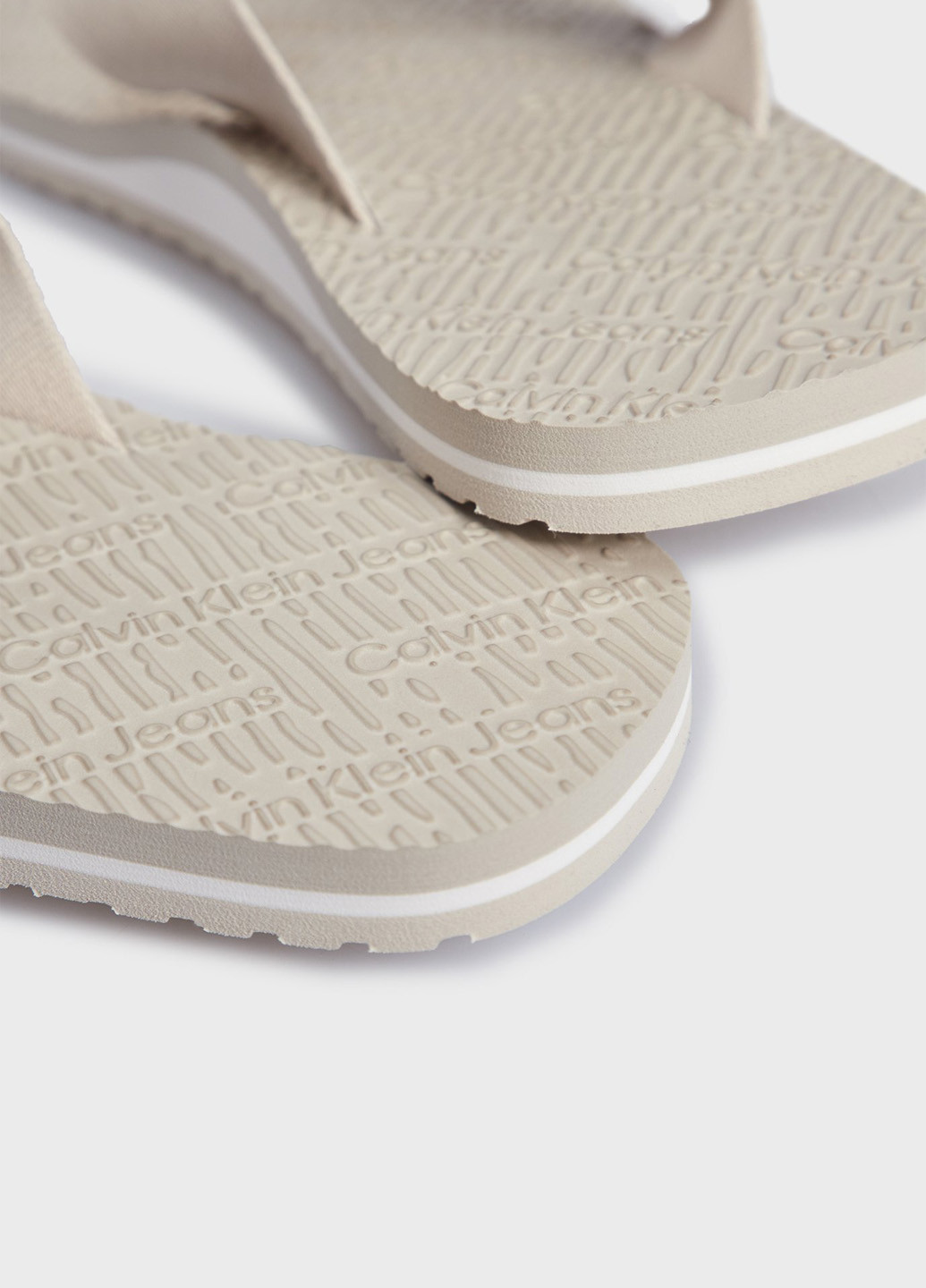 Светло-бежевые кэжуал, пляжные, домашние вьетнамки Calvin Klein Jeans