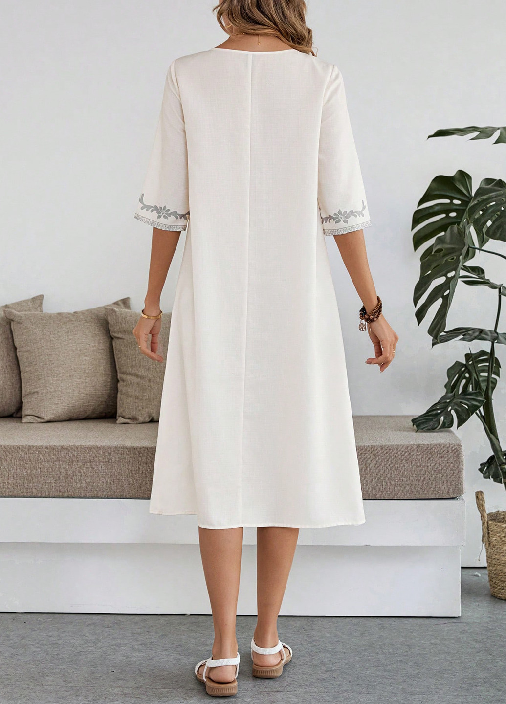 Молочное кэжуал платье а-силуэт SHEIN с рисунком