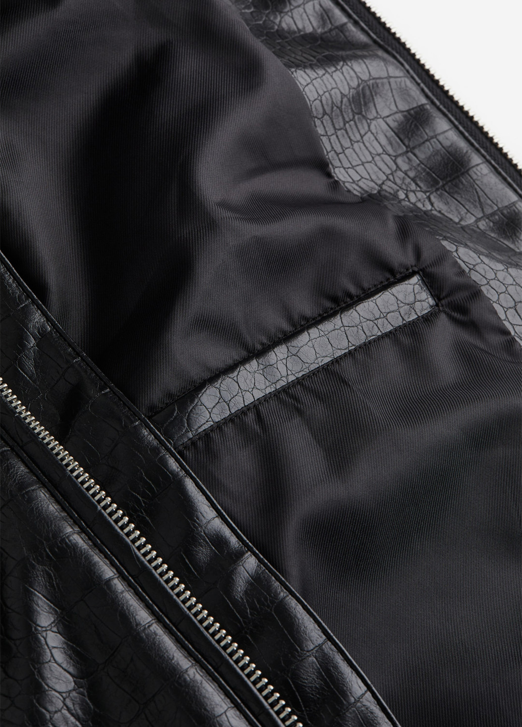 Черная демисезонная куртка H&M